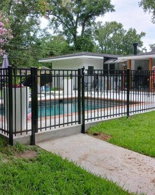 4ft Aluminum Fence