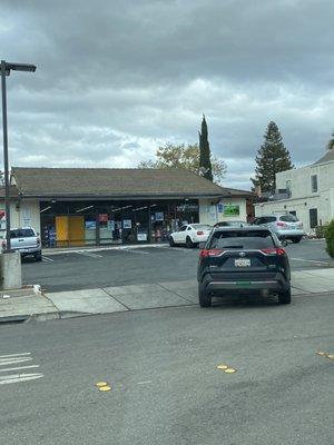 7-Eleven between Davison and Sunset Lane