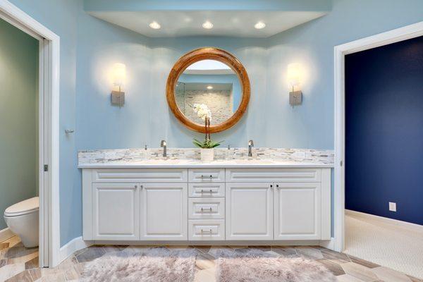 Custom lighitng, artisan made mirror and built in vanity by Ashleigh Underwood Home & Interior Design.