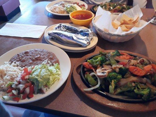 Veggie fajitas, 2 for 1 Margaritas. Outstanding!