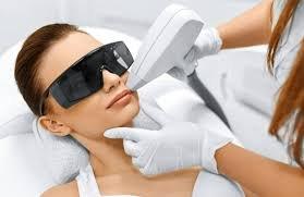 Laser hair removal safe for face and body