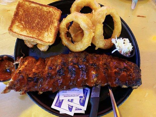 Ribs with a side of onion rings (4). The Texas Toast was good.