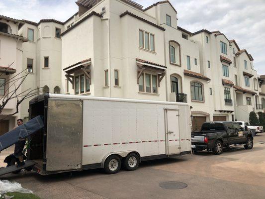 Four story town home in memorial area...