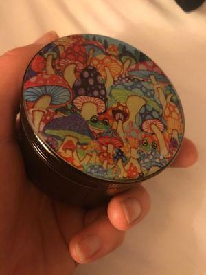 Trippy new mushroom and frog grinder!!