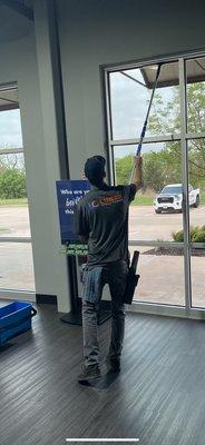 Commercial window cleaning