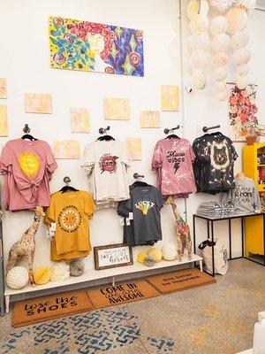 Graphic tees, funny doormats and inspiring art somehow work perfectly together