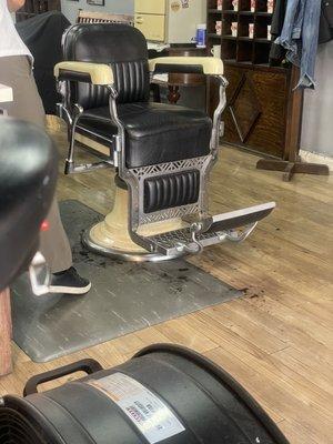 Barber chair