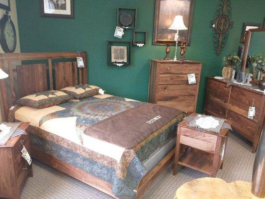 Waterfront bedroom set (Queen bed) in Natural Rustic Walnut!