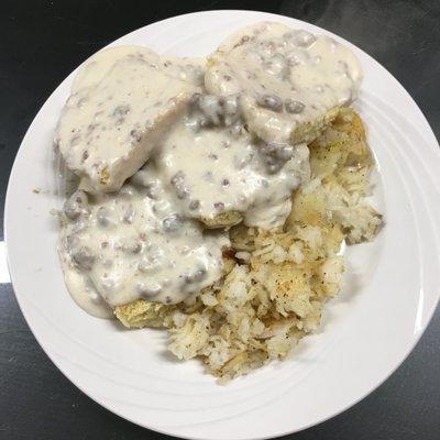 Homemade Sausage Gravy & Biscuits with Hashbrowns