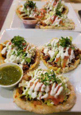 Sopes chorizo