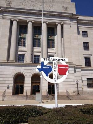 Photo op: stand in two states!