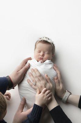 Family of 4 now in Brooklyn visit Rosie to photograph their newborn in Windsor Terrace