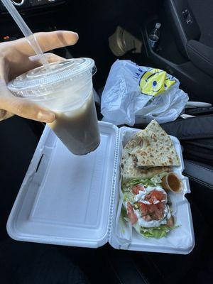 Quesadilla con asada + Horchata