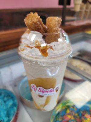 Cinamon churro shake