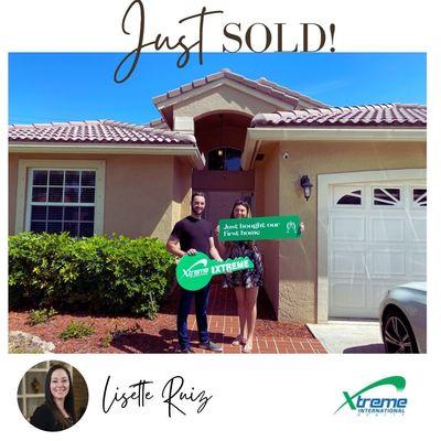 Happy first time homebuyers, closed with Benchmark