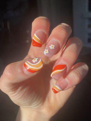 GROOVY/ RETRO NAILS