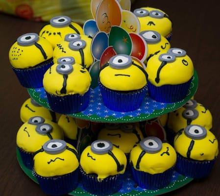 Minion cupcakes were a huge hit at my sons birthday party! Thanks!