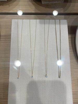 Necklaces with diamonds