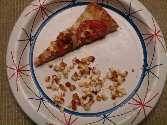 Are you kidding me? Hard, little, symmetrically square, dried-out nubs supposing to be Feta that made noise as they fell off my pizza. YUK!