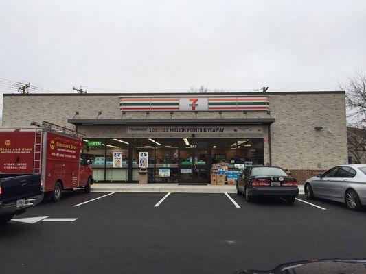 7-Eleven on northbound Rt. 2 at Jones Station Road opened late March 2018.