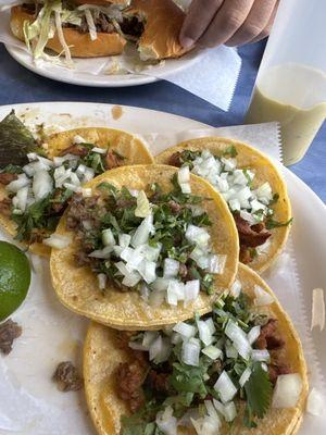 Mini tacos Al pastor