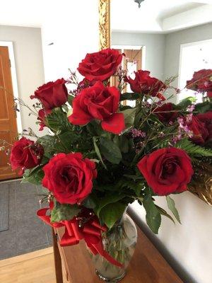 11 days later, and Shielas flowers are still beautiful! Did your Valentine's last this long?