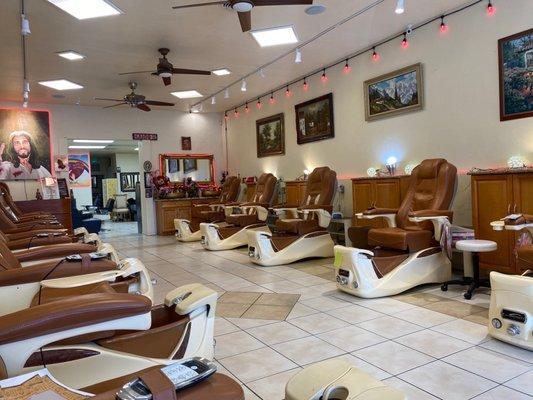 Nail salon