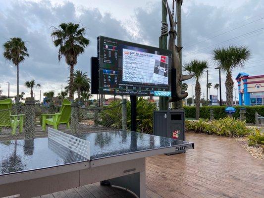 Ping pong, outdoor television