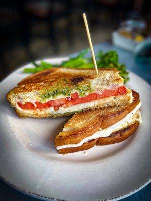 Pesto Mozz grilled cheese