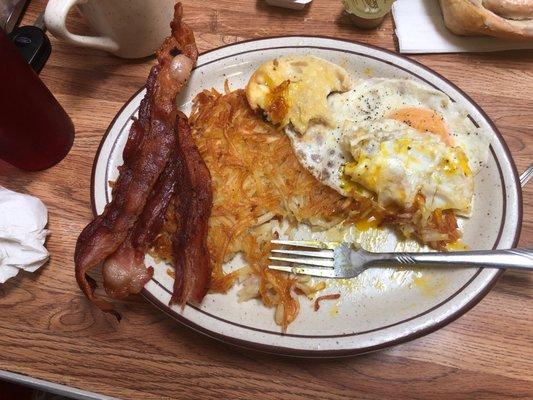 2eggs OE bacon, hash browns, and English muffin