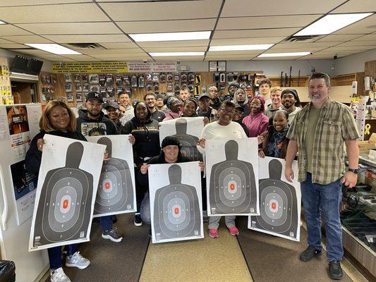 Illinois Public Safety Training Group 16 Hour Illinois Concealed Carry Class Range Quals