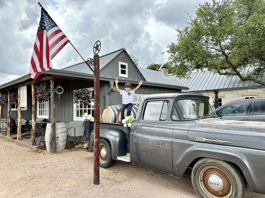 How can you not take a pic of this... Antique Ford 100