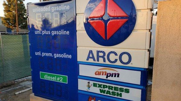 Clean inside out with our top tier Arco gas.