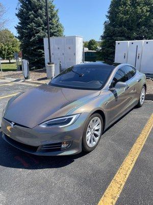 Model S wrapped in Gloss Psychedelic Color Flip