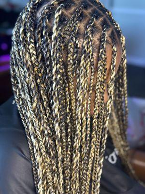 Knotless braids/twist