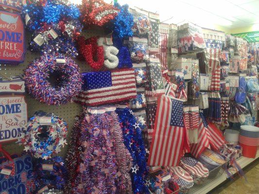 Memorial Day/July 4 decor (or, decor for folks who work on political campaigns)