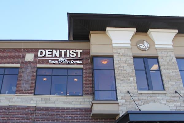 Eagle Valley Dental Entrance