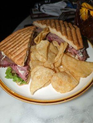 Brazilian house smoked Roast Beef 12 toasted ciabatta, potato chips yum