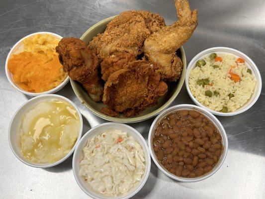 4 Piece Box Spicy & Regular with Mac & Cheese Coleslaw Baked beans Mashed potatoes & gravy and Veggie Rice