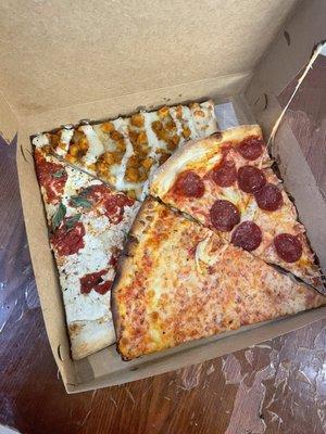 Cheese, pepperoni, margarita and Buffalo chicken slices