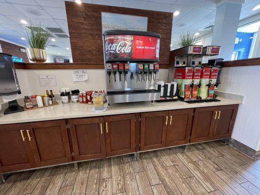 Condiment/drink station