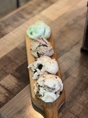 Loved the ice cream flight!  Picked out 4 flavors and was not disappointed!!  Will definitely go back