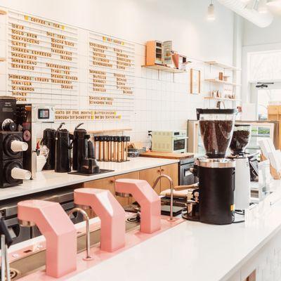 Honey's Bistro Counter