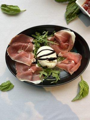 Burrata & Prosciutto