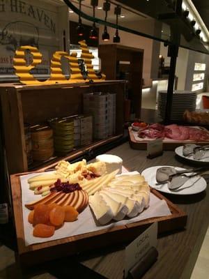 Cheese & cured meats