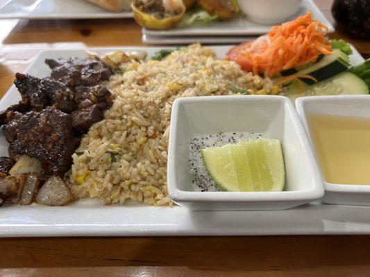 Com Bo Luc Lac (Rice with Marinated Beef Chunks)