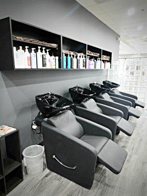 Comfortable private Hair washing shampoo stations at JD Michael Studio Hair & Nail Salon in Palatine, IL