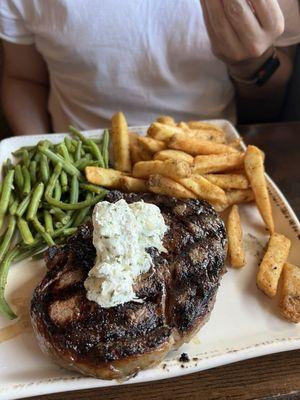 Ribeye with fries and green beans