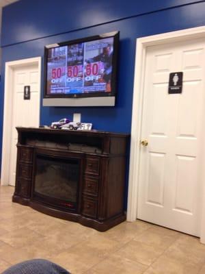 Great waiting room area. Clean bathrooms and a large screen tv