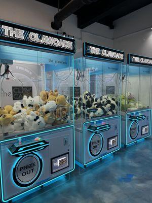 Large Claw Machines